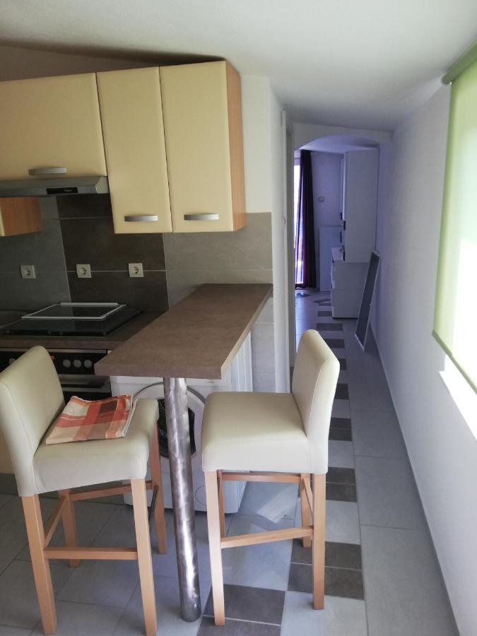 Apartments Villamare Grebastica Exterior photo